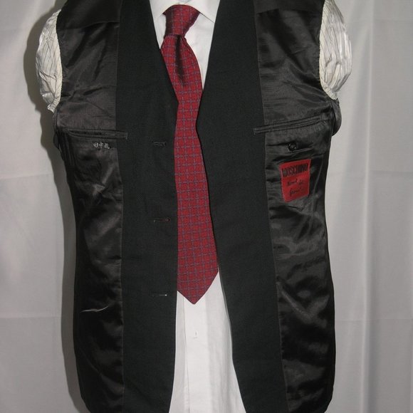 Moschino Japanese Market Three Button Suit 38R 32W - Picture 9 of 12